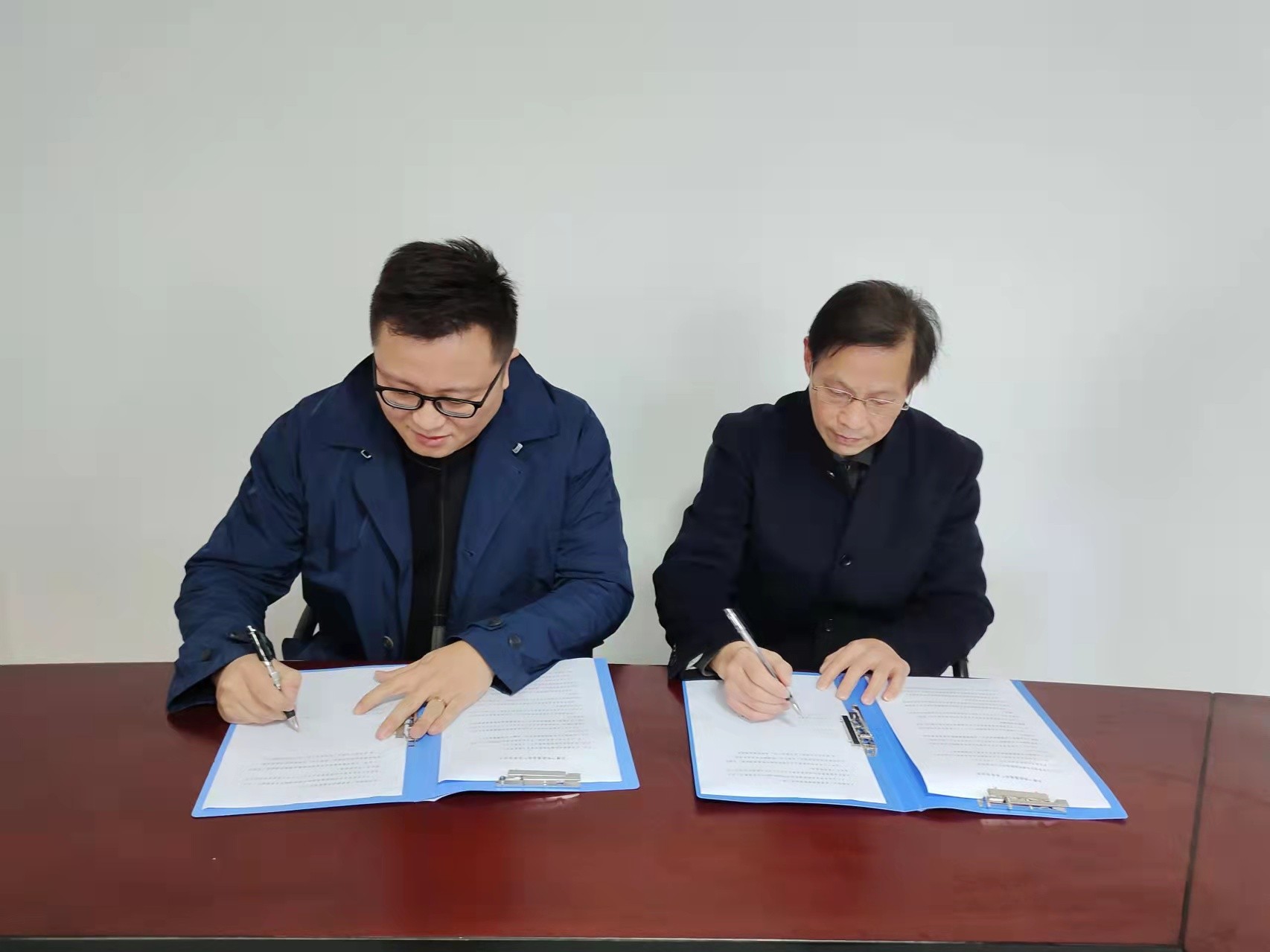 1639631664134775.jpg 图片2.jpg