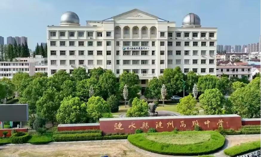 1735100822833912.jpg 1735100822833912.jpg