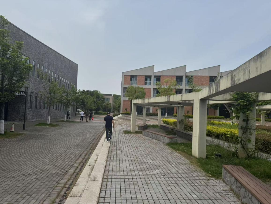 1746605632725597.png 图片2.png